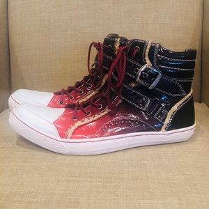 Super rock n roll patent gradient lace up with zip